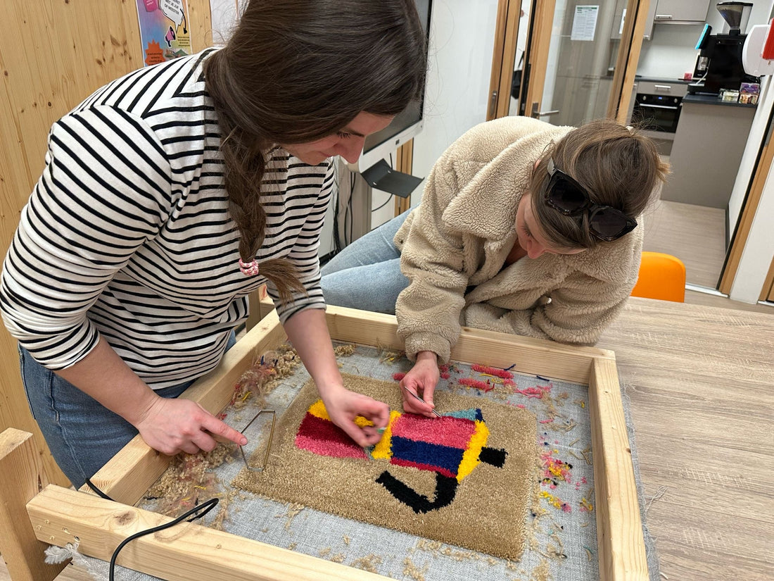 KSU huurt tuftingmateriaal voor hun creatieve dag.